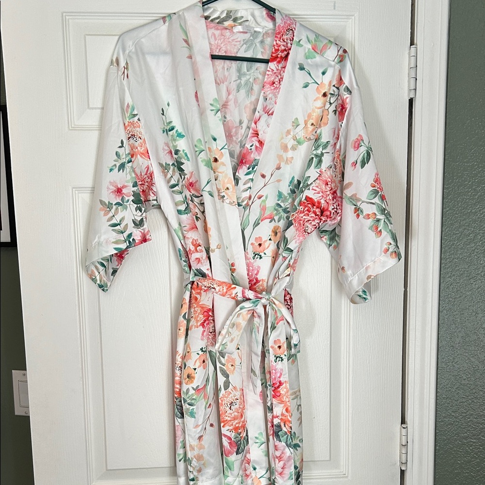 Floral Satin Robe - White and Pink